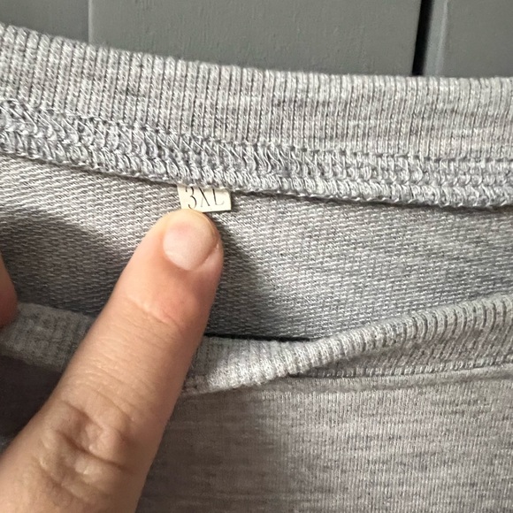 3XL Queer Eye Crew Neck Sweatshirt - Picture 1 of 4